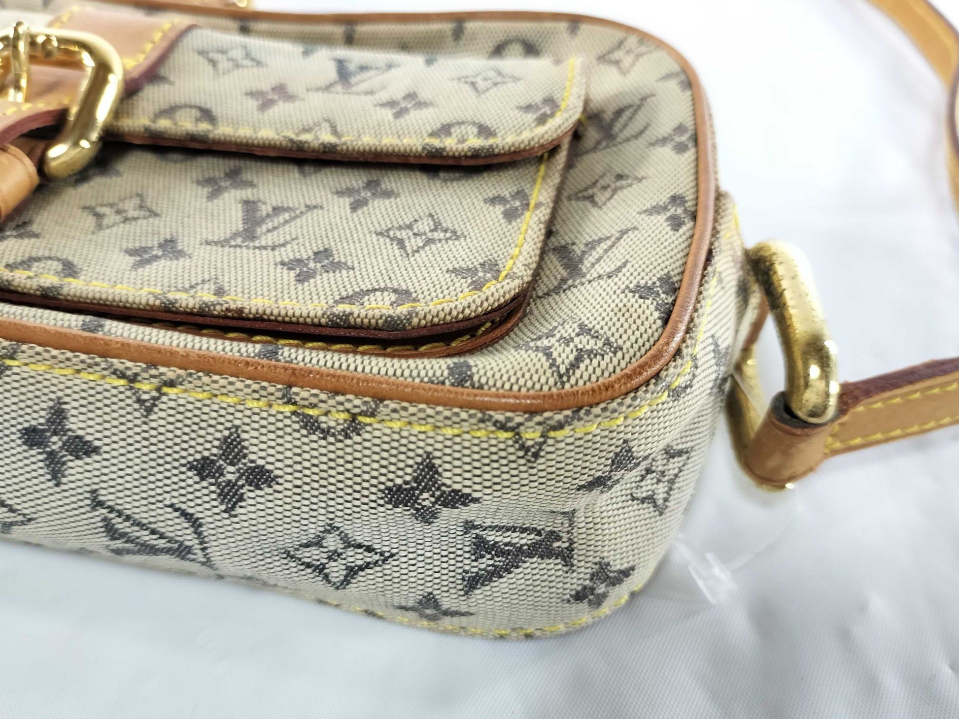 LOUIS VUITTON Monogram Minilan Juliette Shoulder Bag