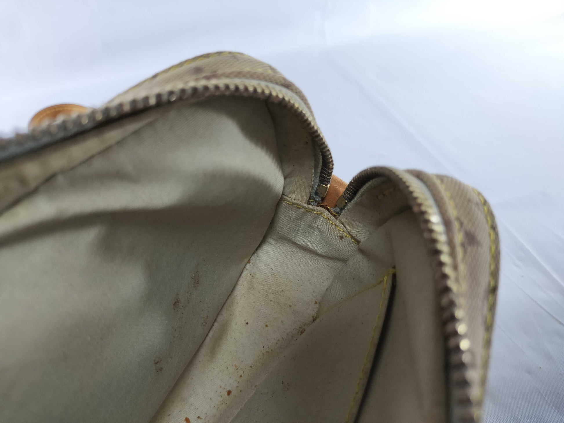 LOUIS VUITTON Monogram Minilan Juliette Shoulder Bag