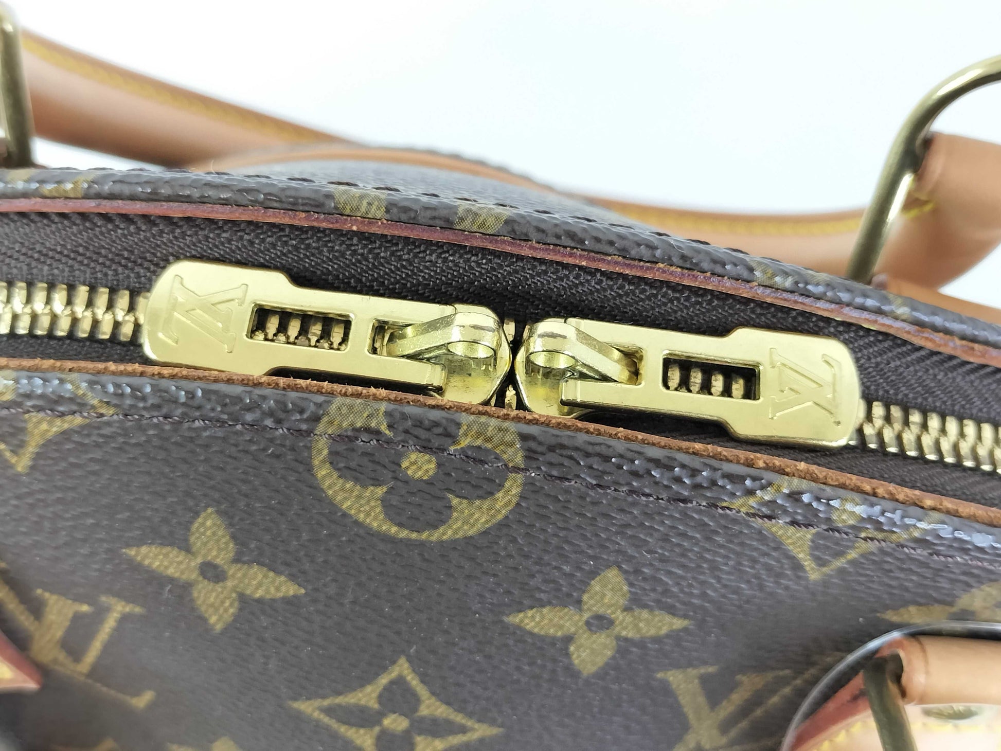 LOUIS VUITTON VI 1918 Monogram M51127 Ellipse PM Handbag