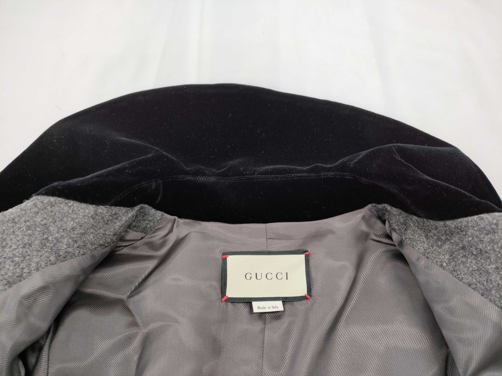 GUCCI Velvet Collar Double-Breasted Coat Size 36