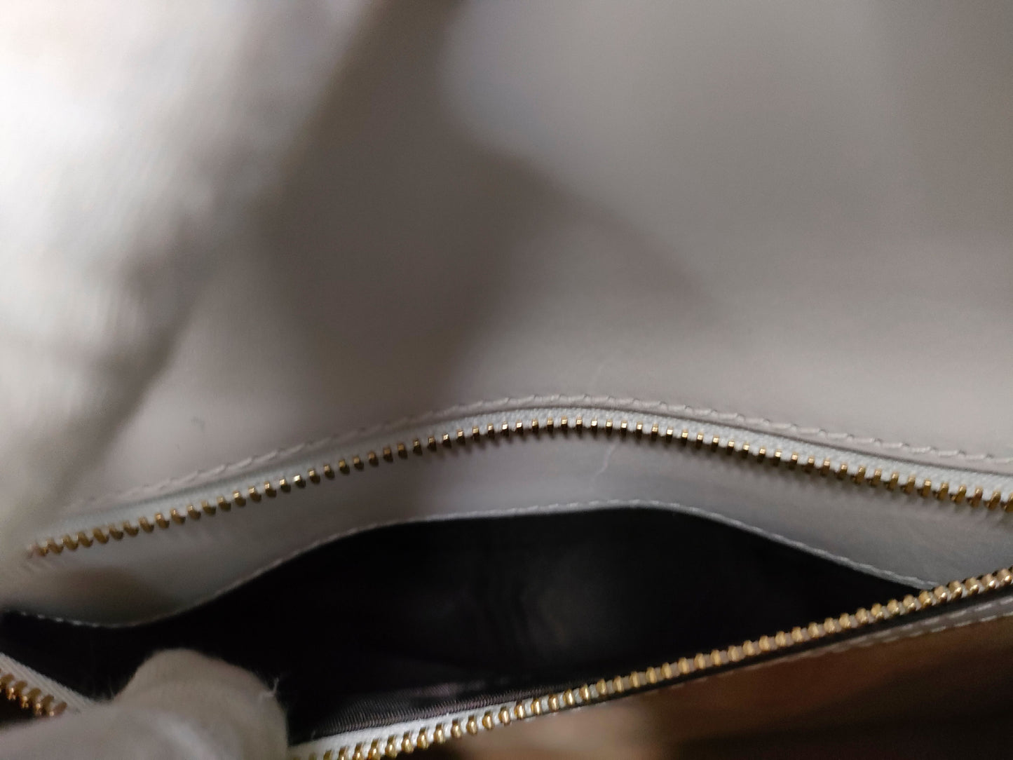 GUCCI White x Navy x Bordeaux Leather Handbag 421882 525040