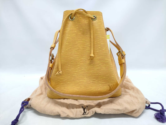 LOUIS VUITTON Epi Noe Shoulder Bag