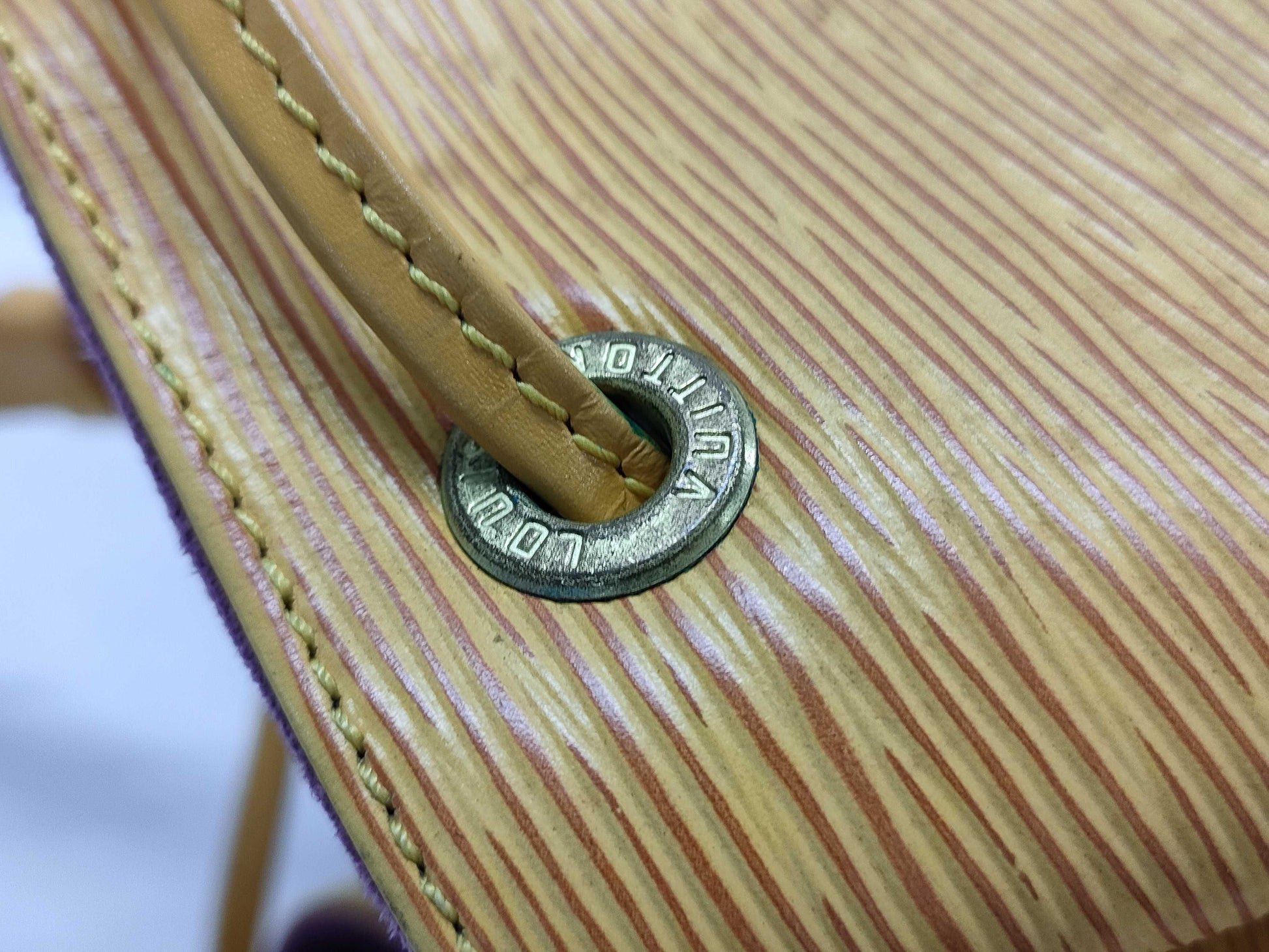 LOUIS VUITTON Epi Noe Shoulder Bag