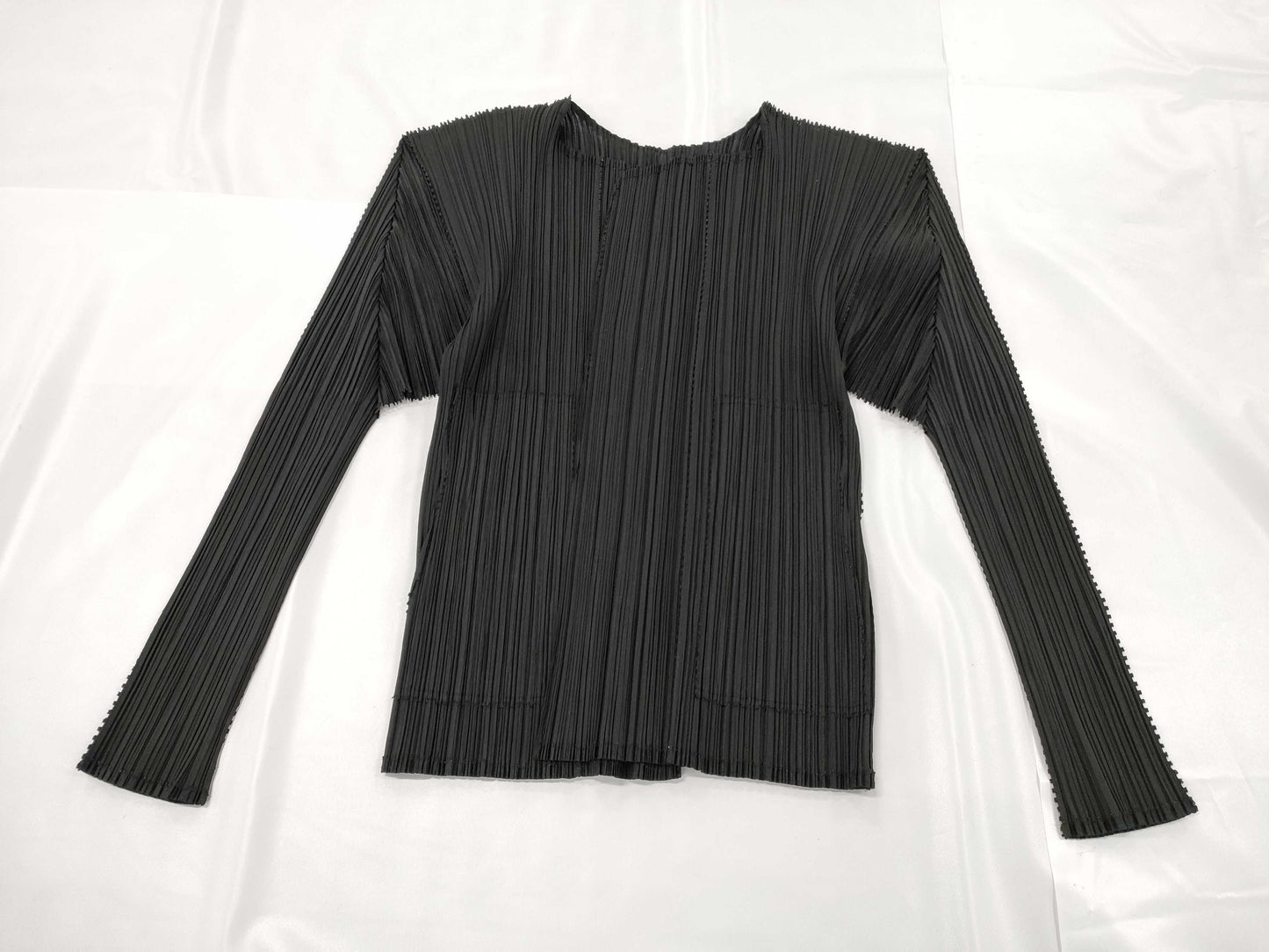 ISSEY MIYAKE Pleats Please Black Cardigan