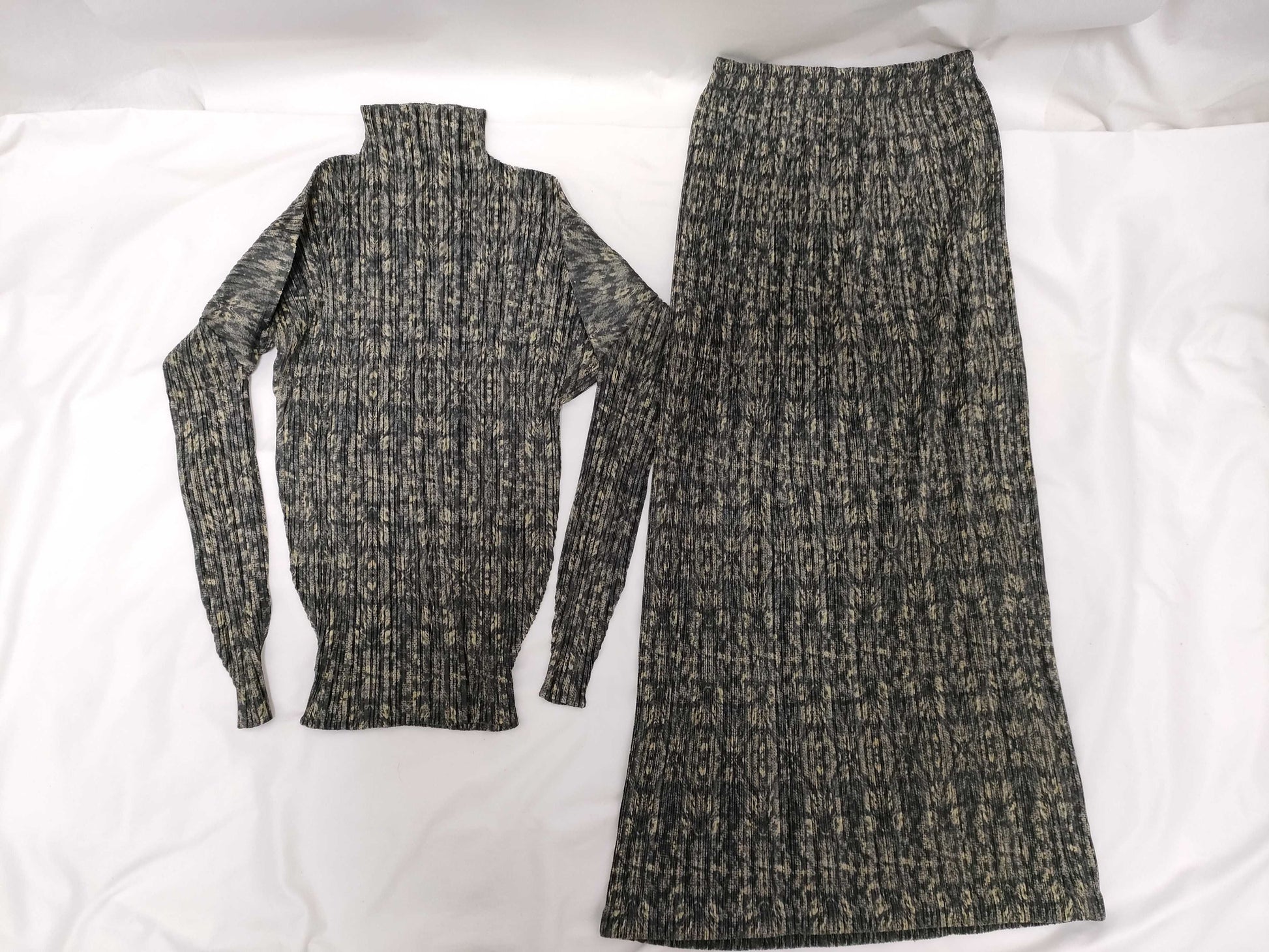 ISSEY MIYAKE Pleated Pleated Set Other Apparel