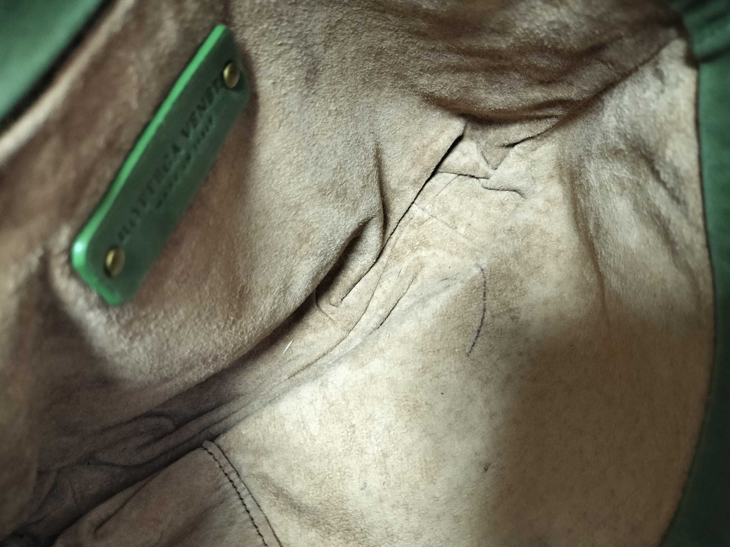 BOTTEGA VENETA Intrecciato Lock Intrecciato Hand/Moss Green Tote Bag