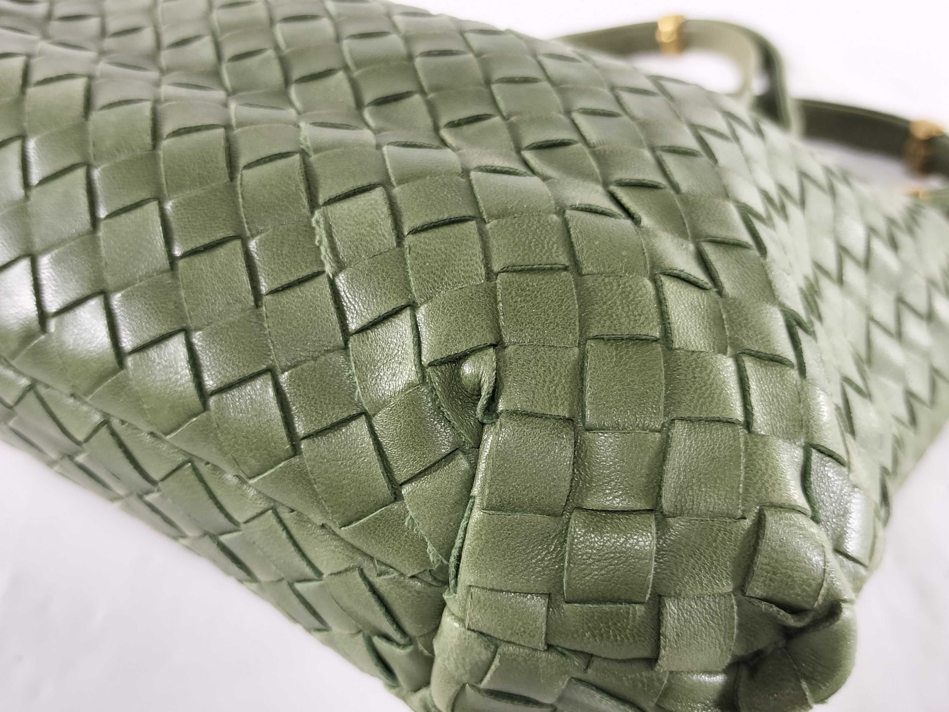 BOTTEGA VENETA Intrecciato Lock Intrecciato Hand/Moss Green Tote Bag