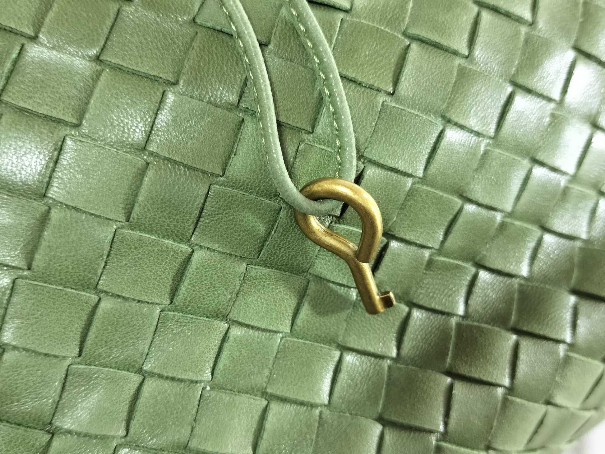 BOTTEGA VENETA Intrecciato Lock Intrecciato Hand/Moss Green Tote Bag