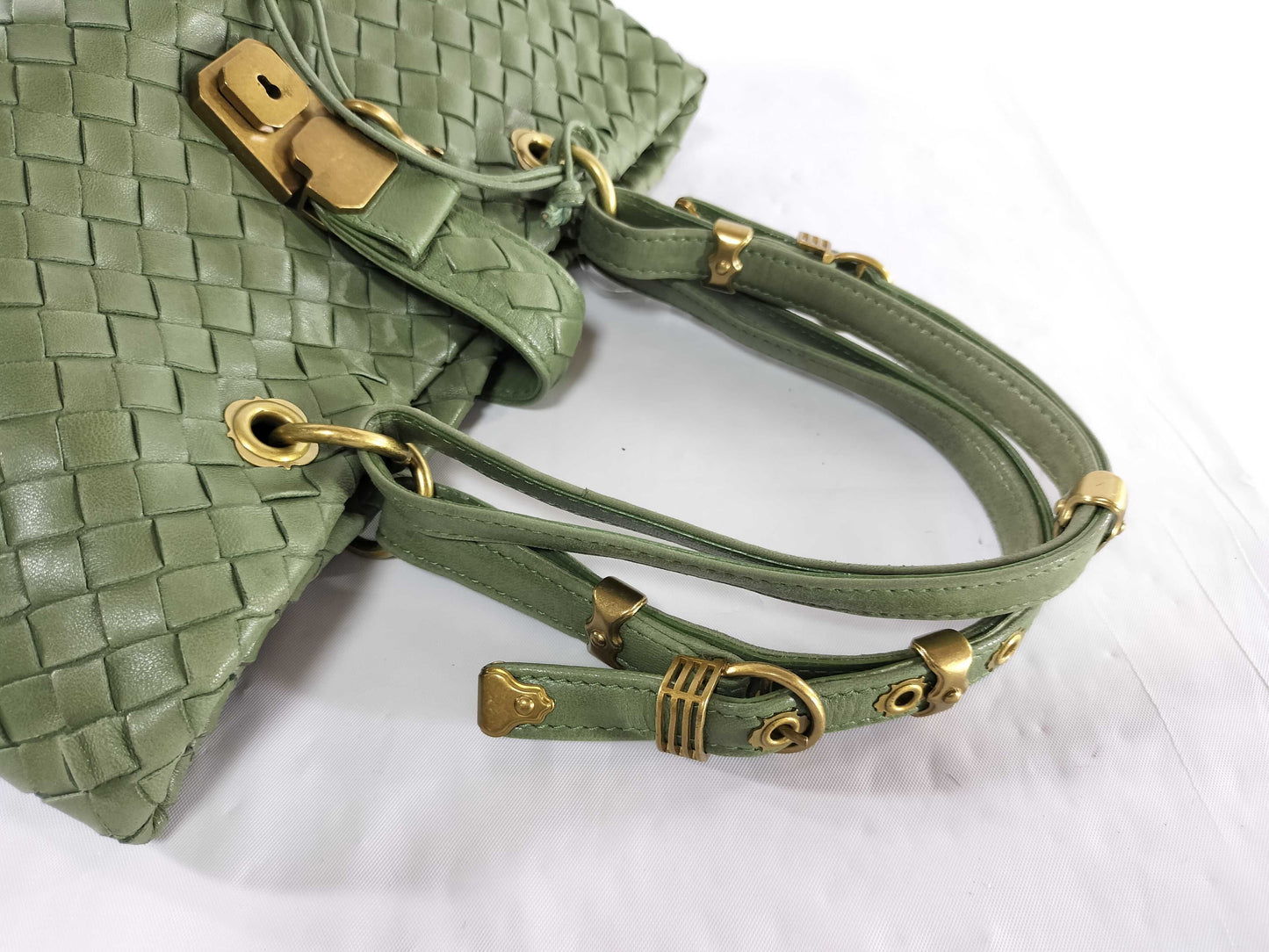 BOTTEGA VENETA Intrecciato Lock Intrecciato Hand/Moss Green Tote Bag