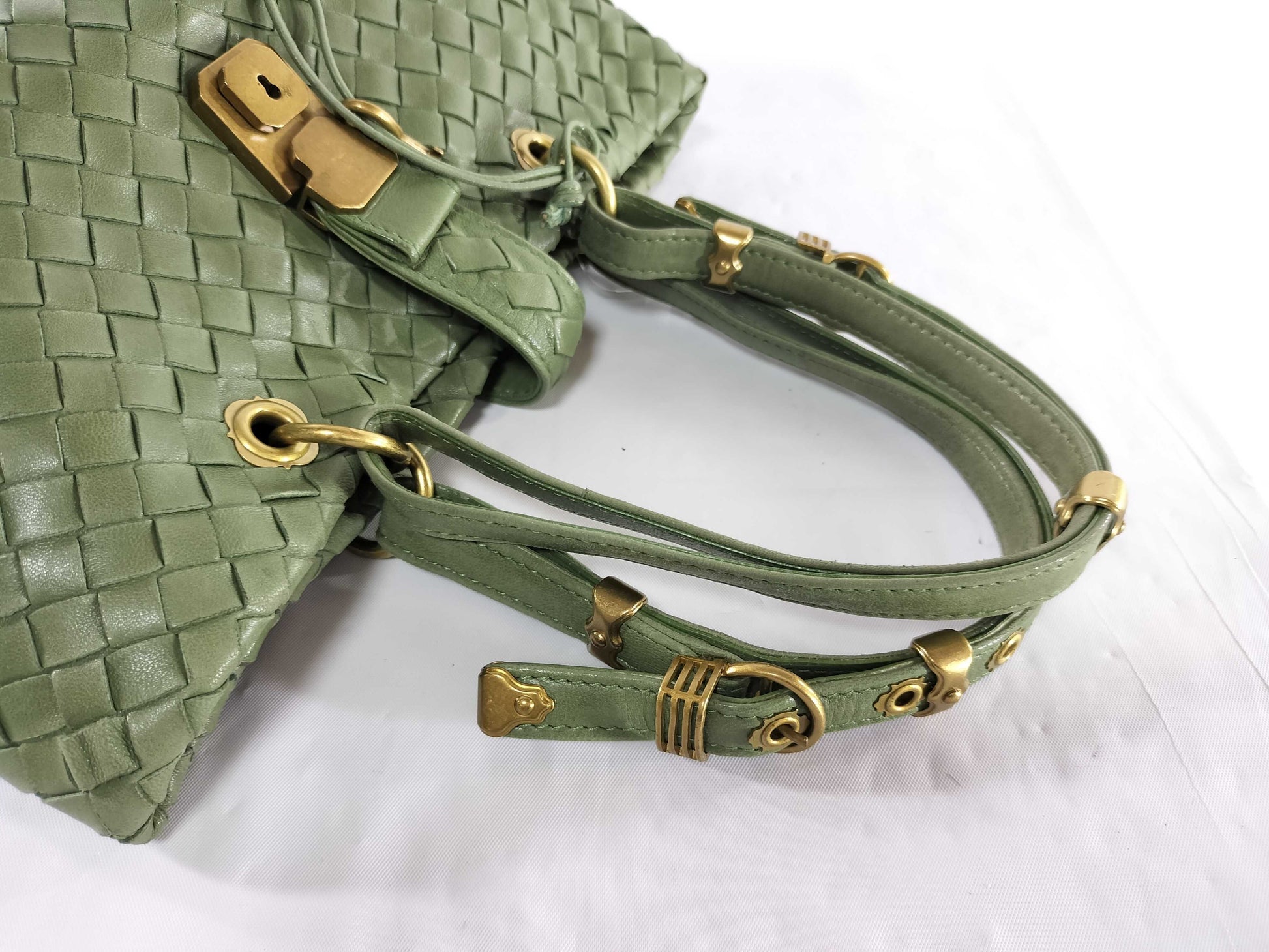 BOTTEGA VENETA Intrecciato Lock Intrecciato Hand/Moss Green Tote Bag