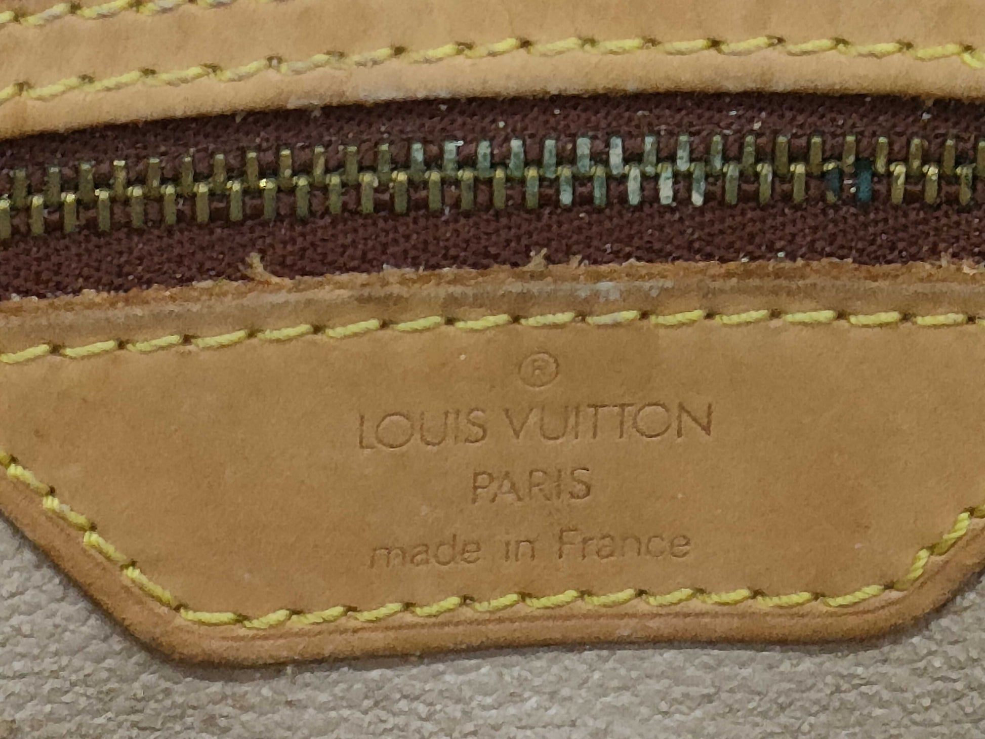 LOUIS VUITTON Monogram Bucket GM Tote Bag with Pouch