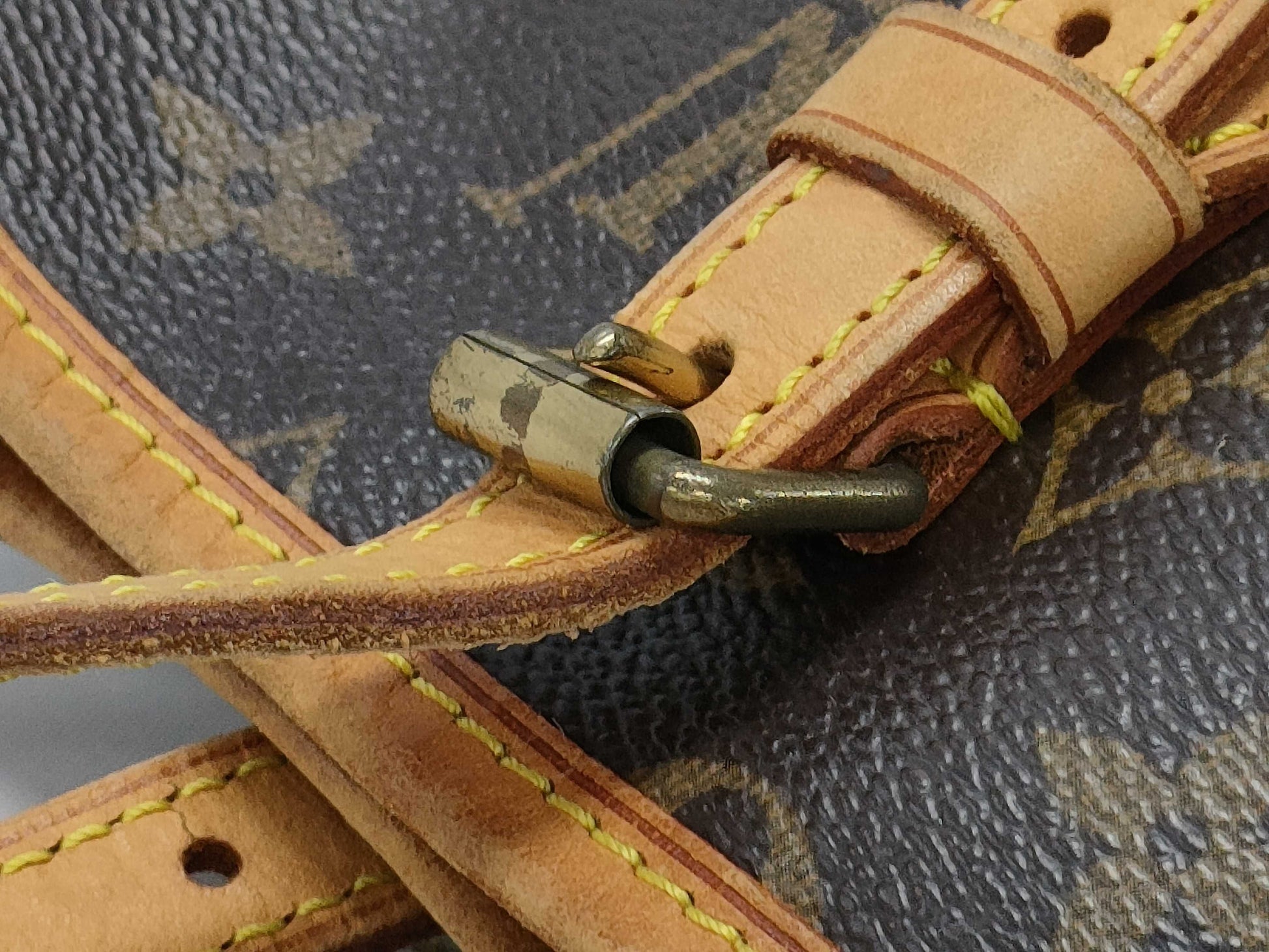 LOUIS VUITTON Monogram M42238 Petit Bucket Tote Bag 