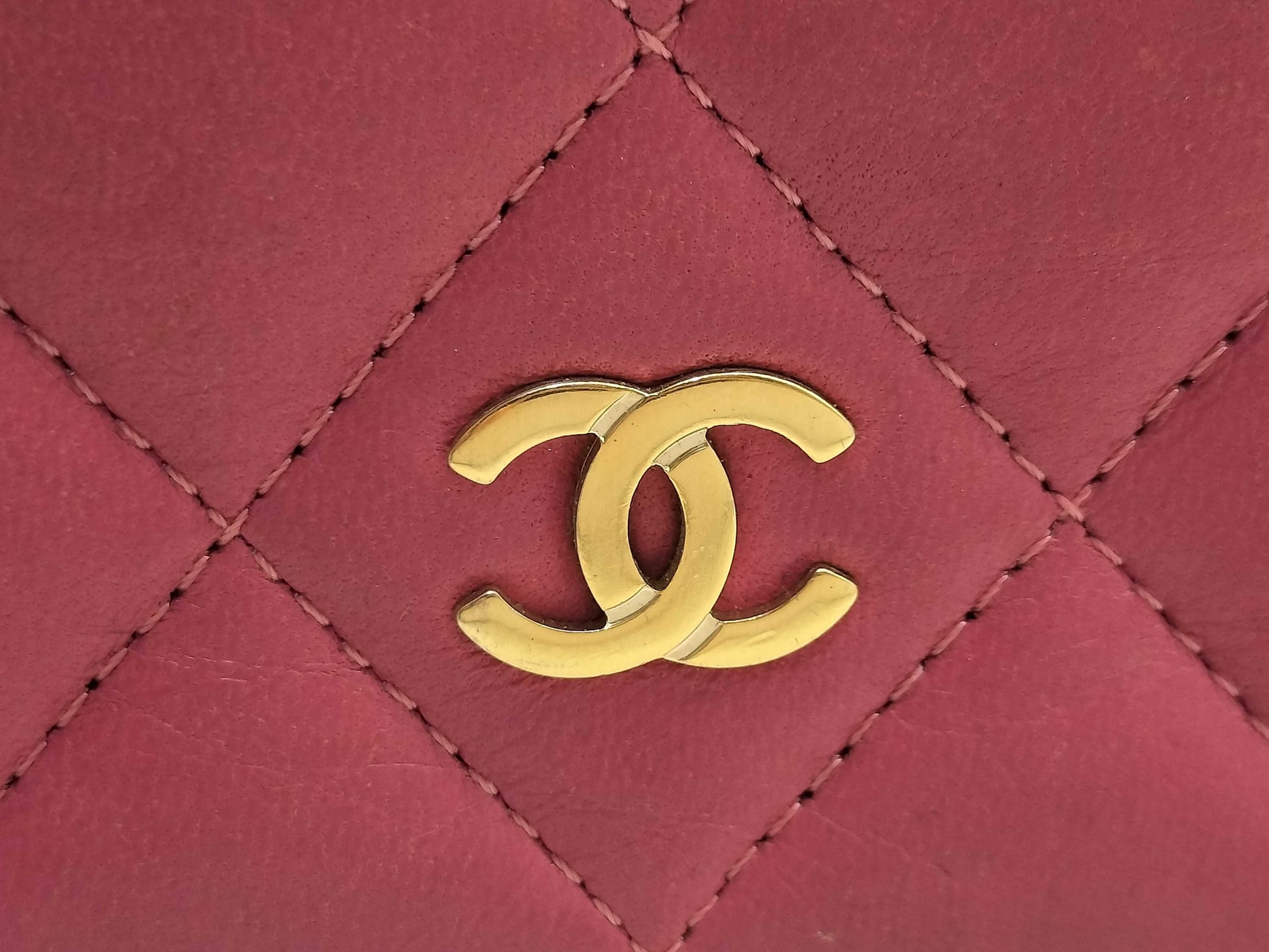 CHANEL [With sticker card] 18th series Lambskin Matelasse Bi-fold Long Wallet Pink Wallet