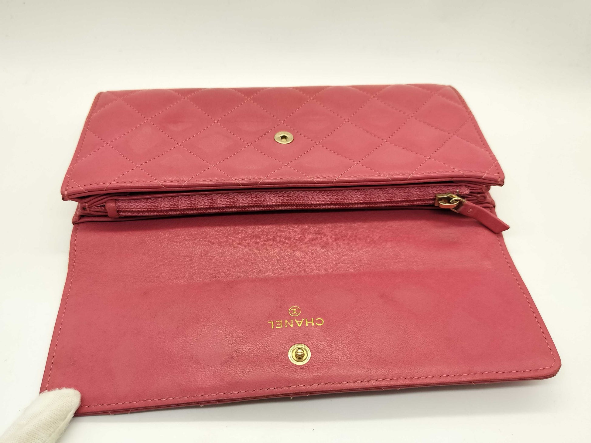 CHANEL [With sticker card] 18th series Lambskin Matelasse Bi-fold Long Wallet Pink Wallet
