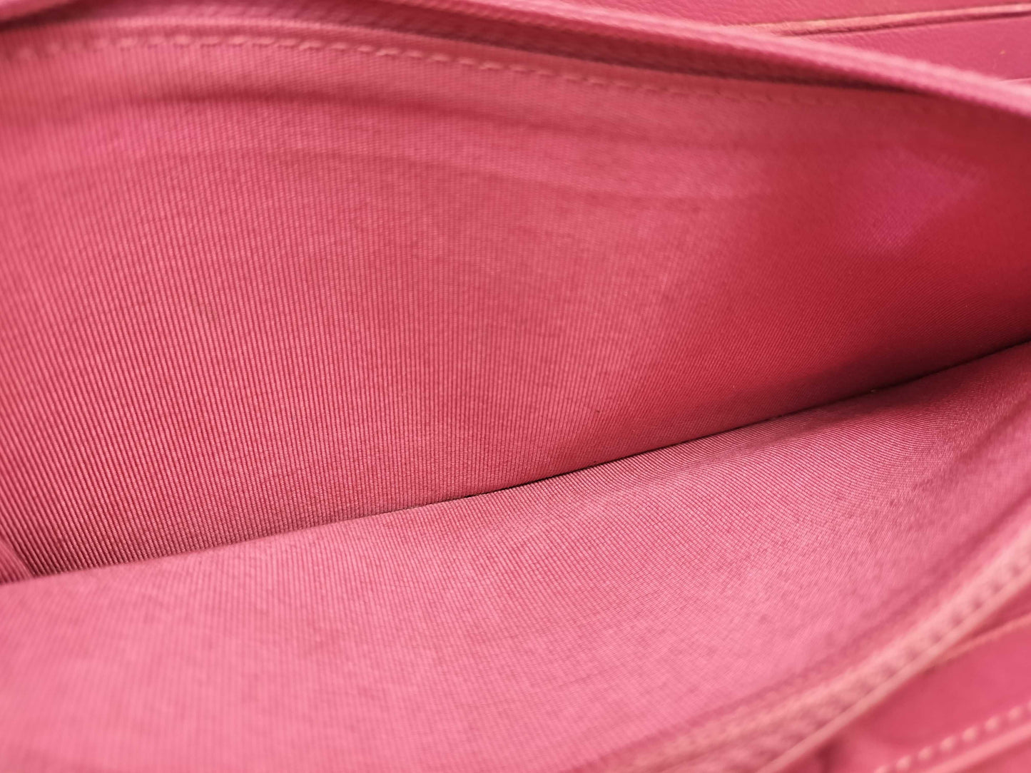 CHANEL [With sticker card] 18th series Lambskin Matelasse Bi-fold Long Wallet Pink Wallet