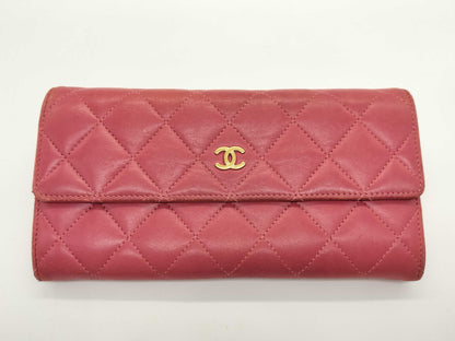 CHANEL [With sticker card] 18th series Lambskin Matelasse Bi-fold Long Wallet Pink Wallet