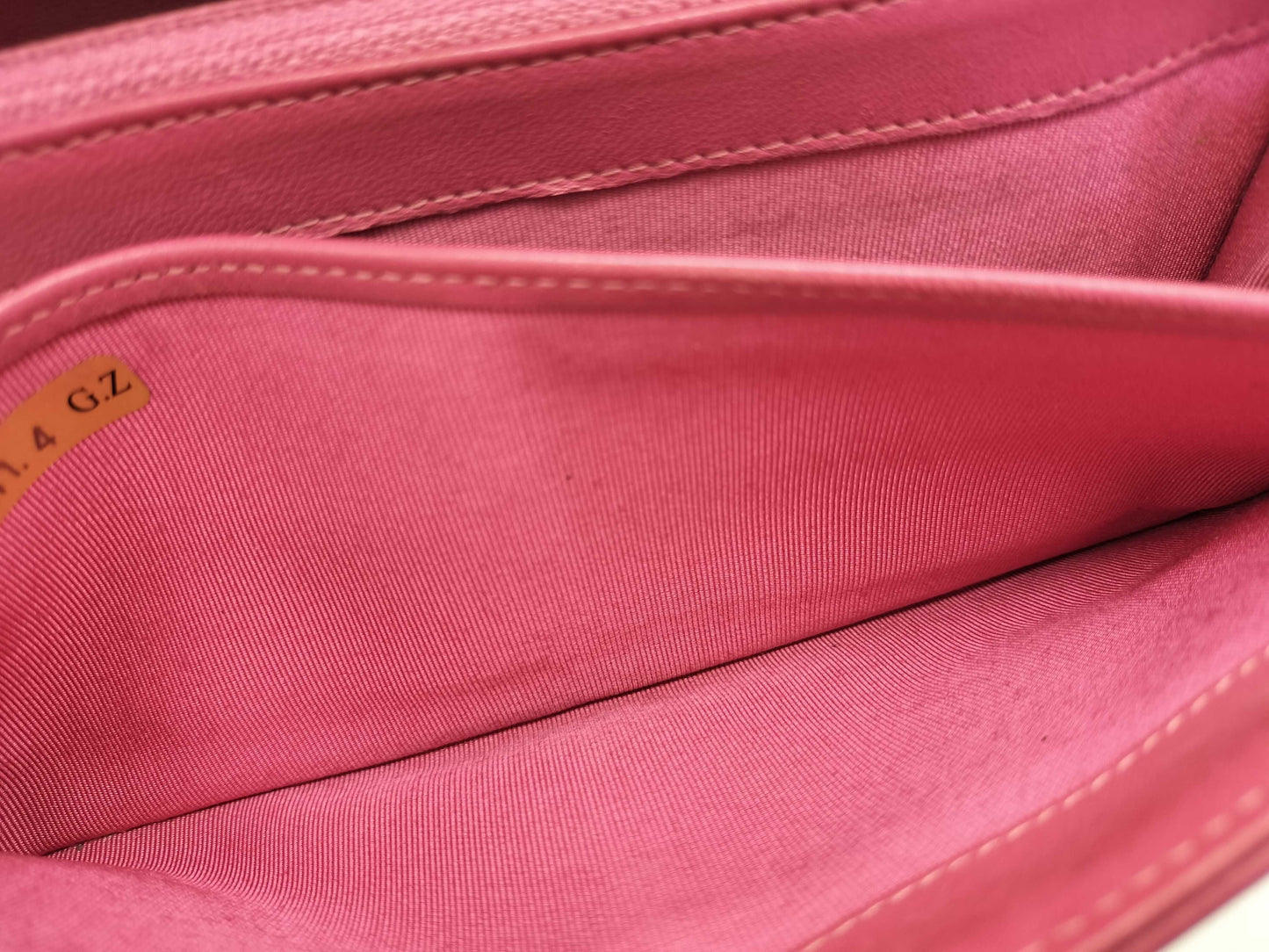CHANEL [With sticker card] 18th series Lambskin Matelasse Bi-fold Long Wallet Pink Wallet