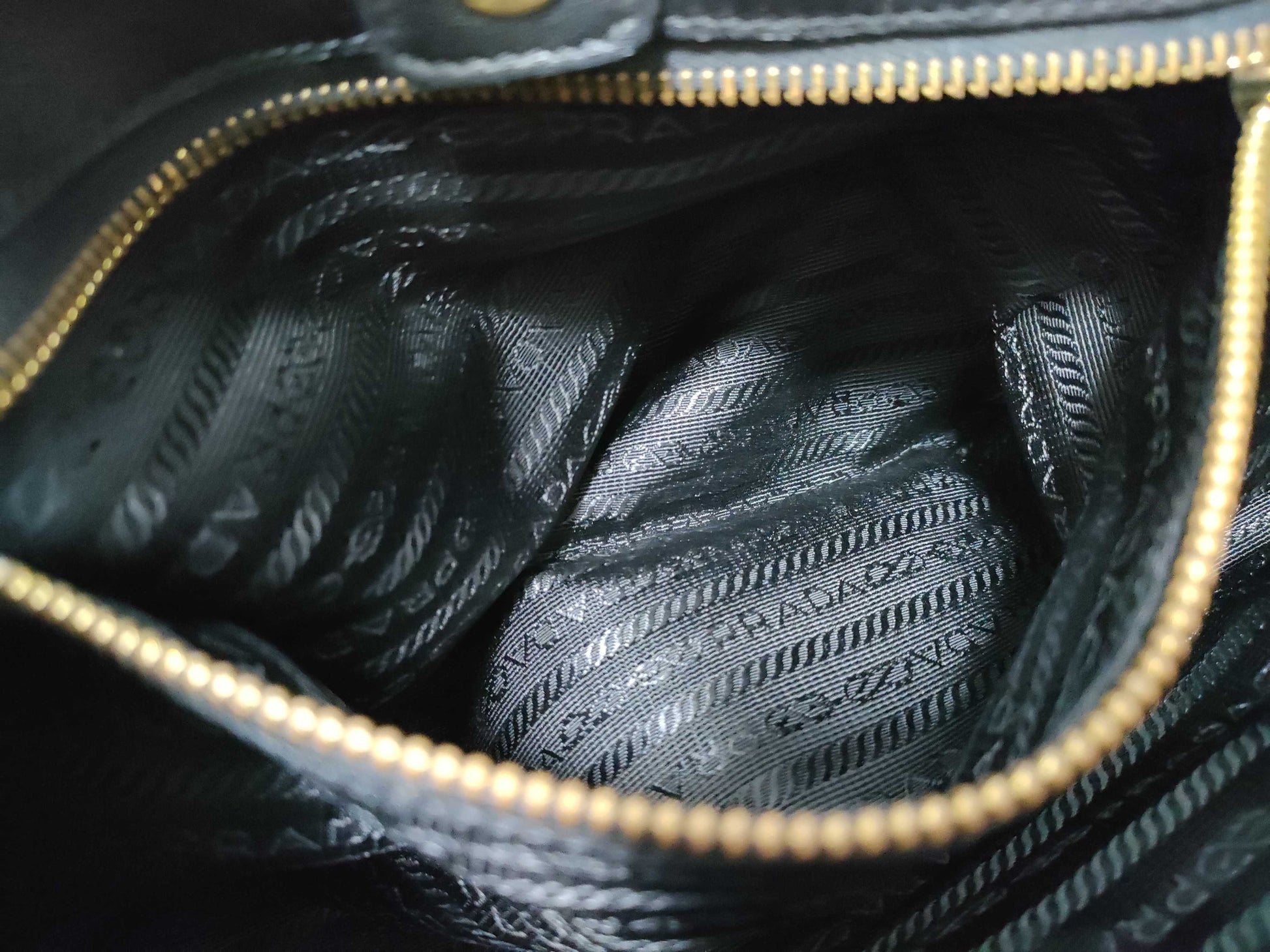 PRADA Prada Ribbon All Leather Black Handbag