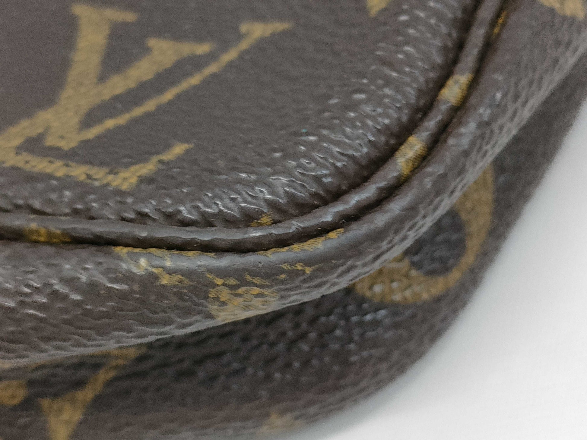 LOUIS VUITTON Monogram M40712 Pochette Accessoires Handbag