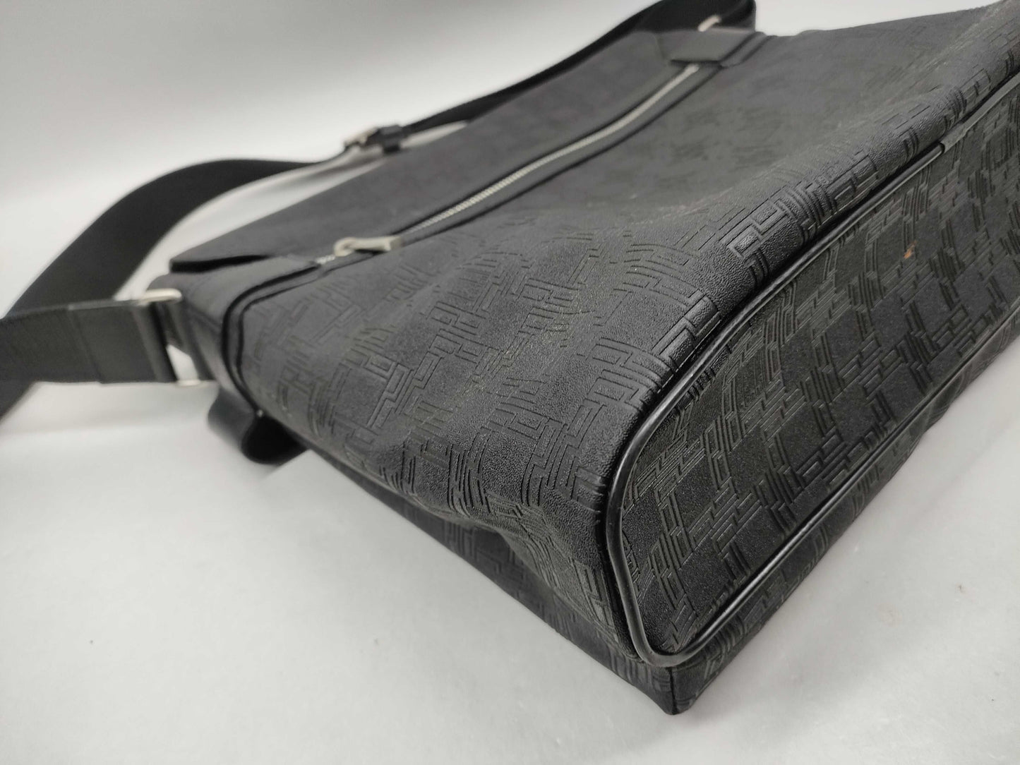 dunhill shoulder bag