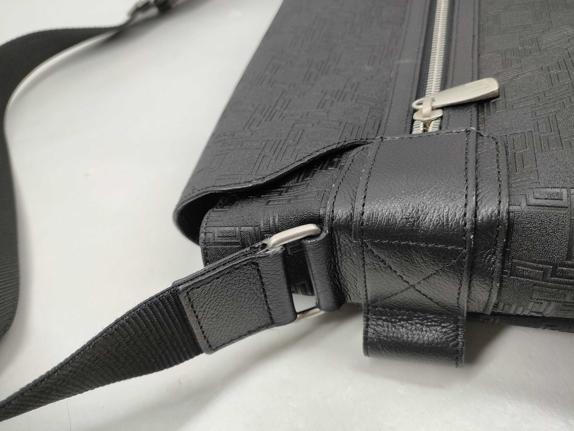 dunhill shoulder bag