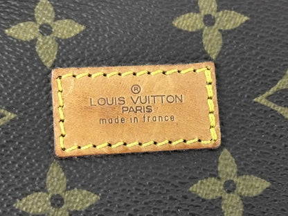 LOUIS VUITTON Monogram M42256 Saumur 30 Shoulder Bag