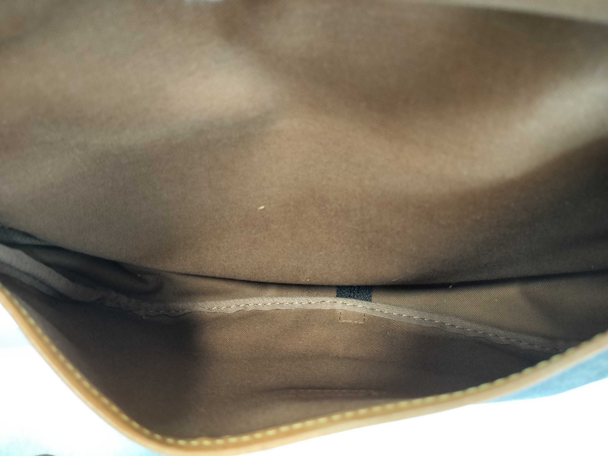 LOUIS VUITTON Monogram M42256 Saumur 30 Shoulder Bag