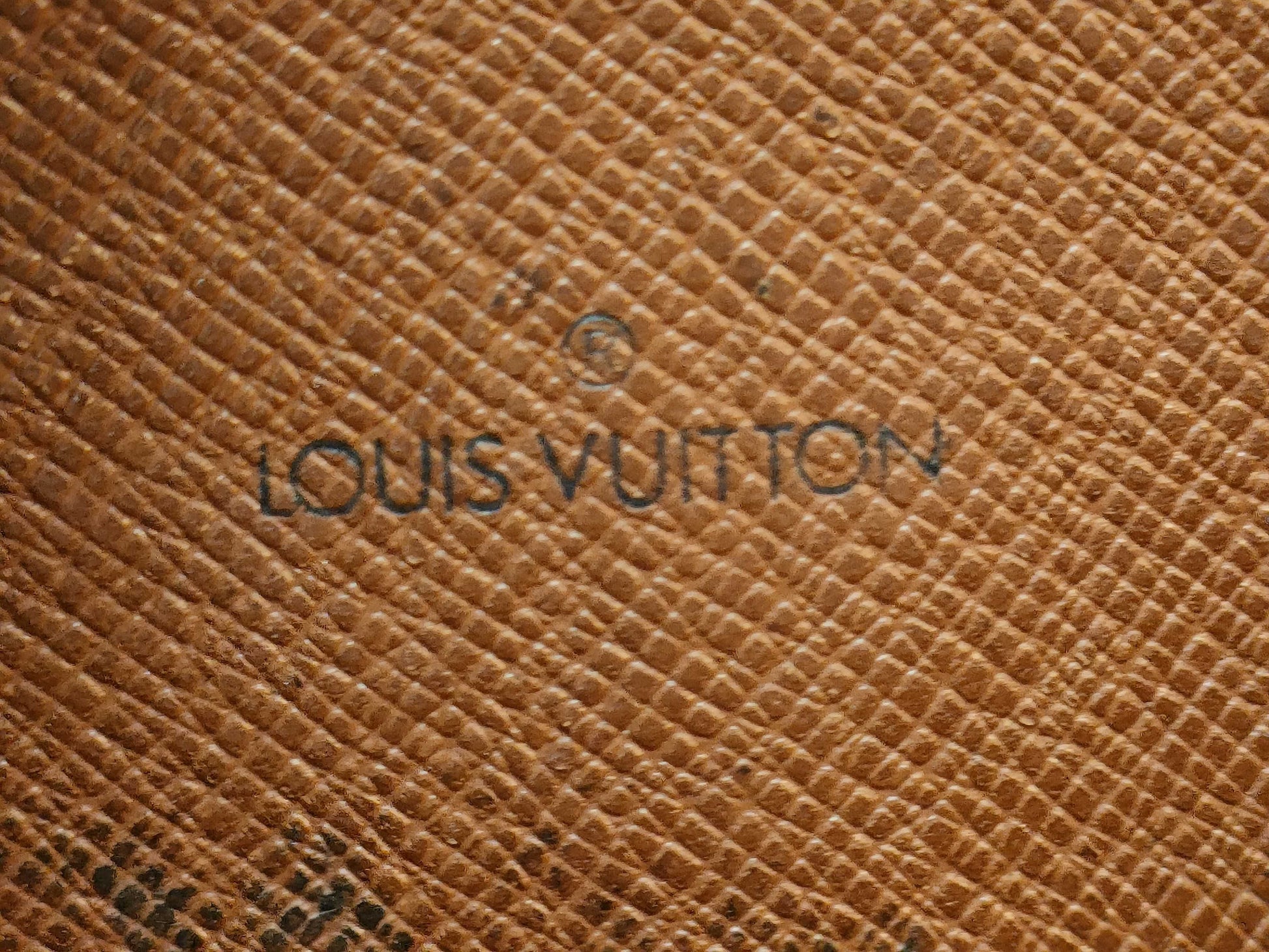 LOUIS VUITTON Monogram Saint-Cloud Shoulder Bag with Deteriorated Pockets