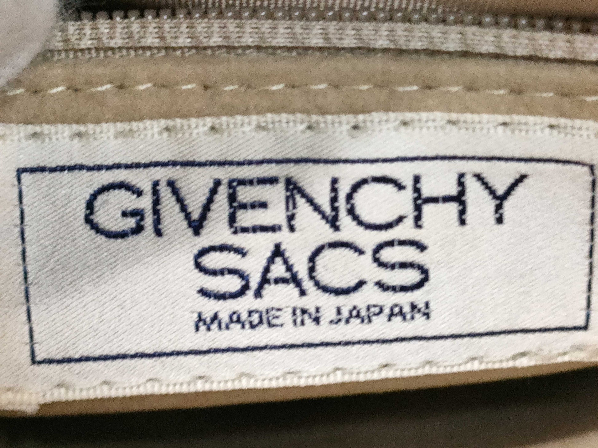 GIVENCHY Saxe Shoulder Bag in Velvet with Vintage Print