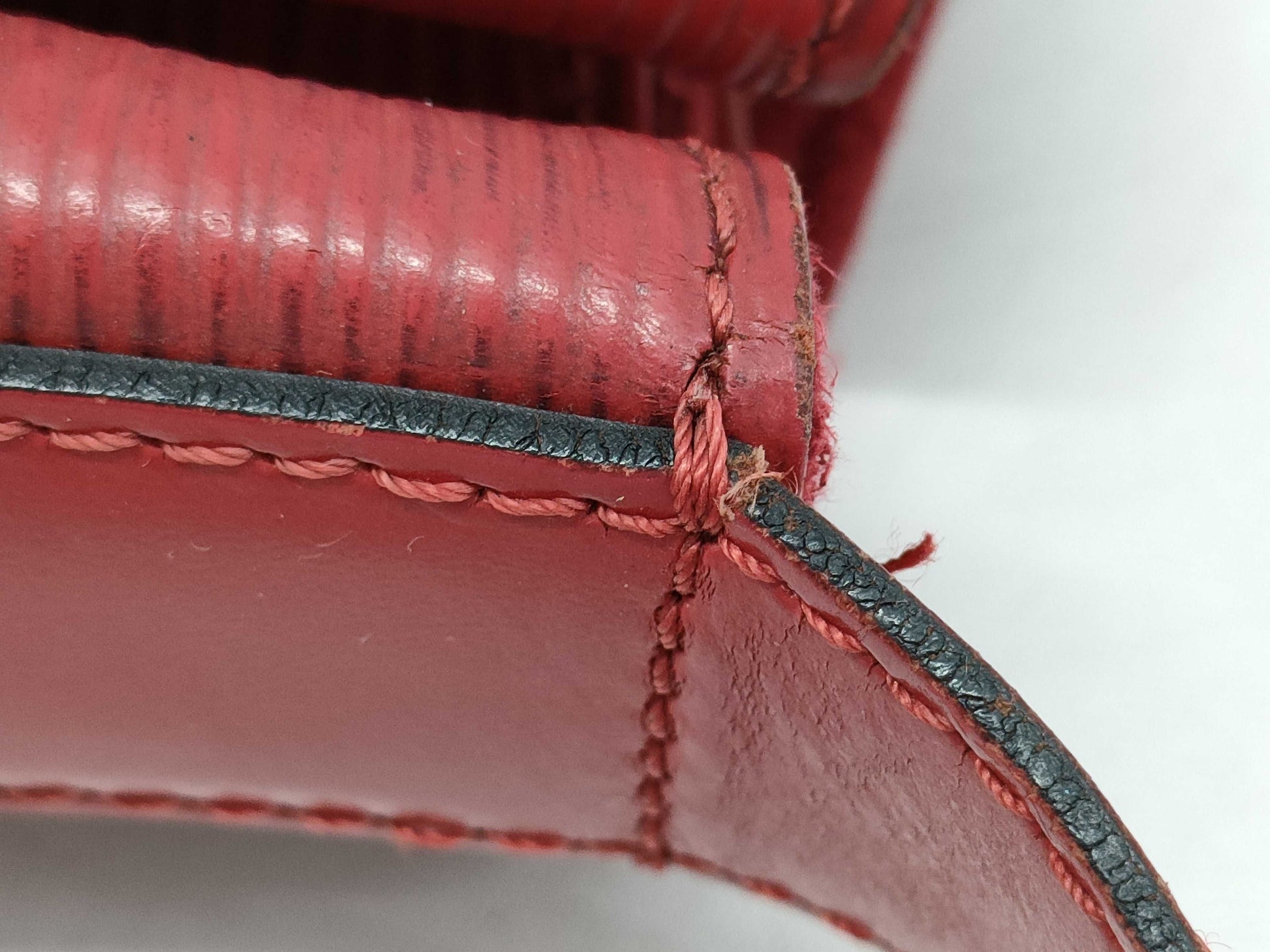 LOUIS VUITTON Epi Sac de Paul Handbag 