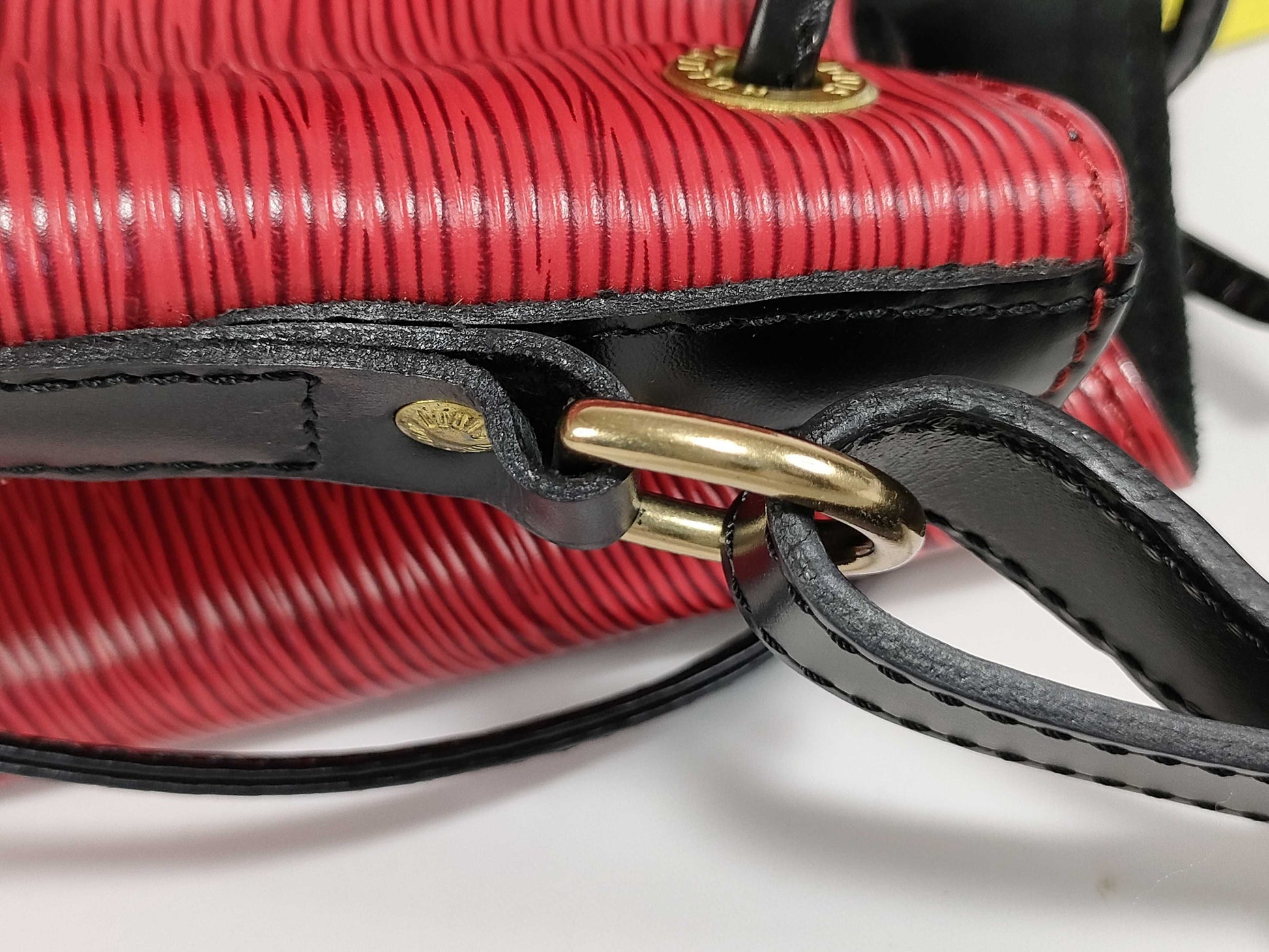LOUIS VUITTON [Model Number] M44172 Epi M44107 Petit Noe Two-Tone Shoulder Bag