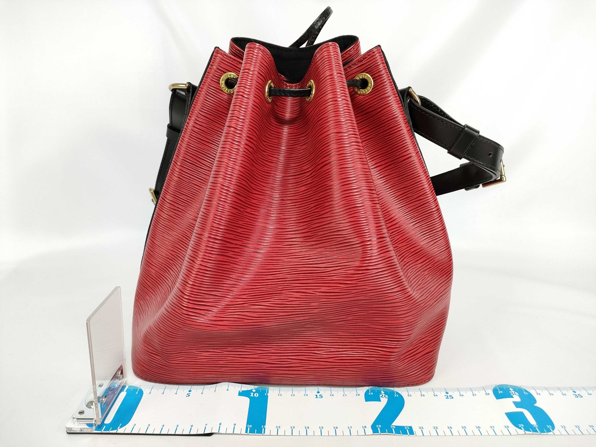 LOUIS VUITTON [Model Number] M44172 Epi M44107 Petit Noe Two-Tone Shoulder Bag