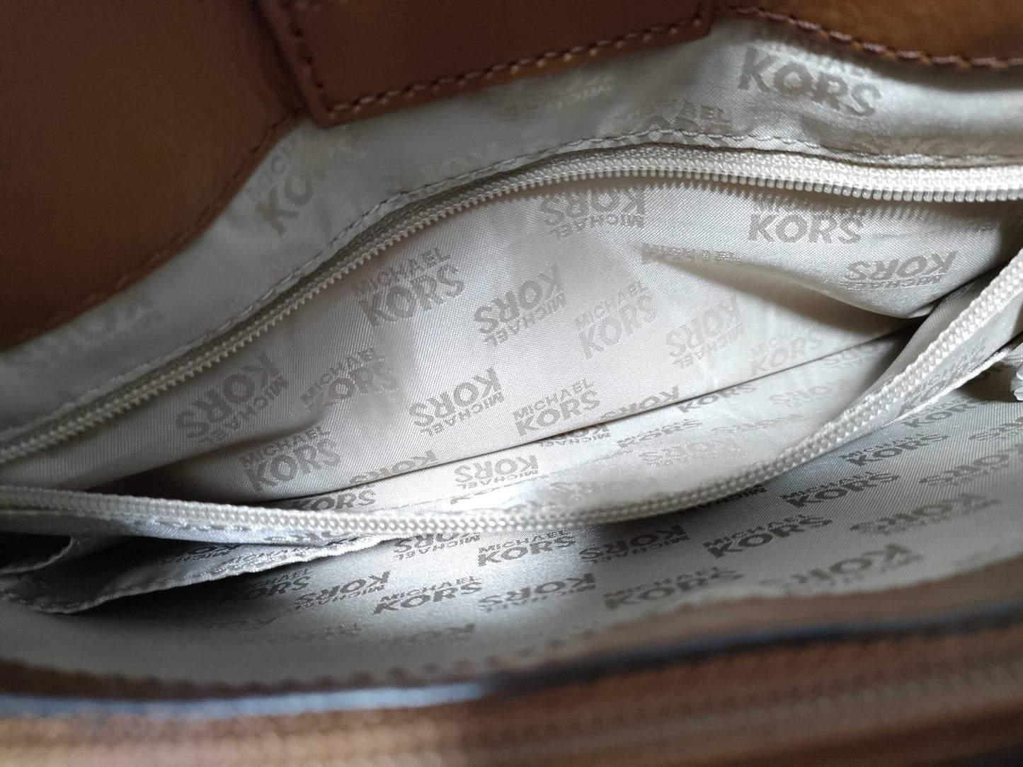 Michael Kors 2-way bag handbag