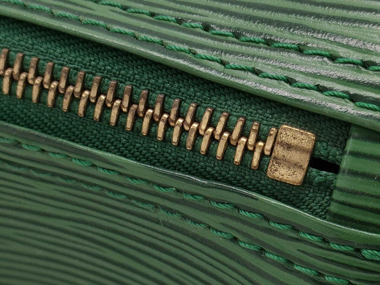 LOUIS VUITTON VI0925 Epi M43014 Speedy 25 Green Handbag