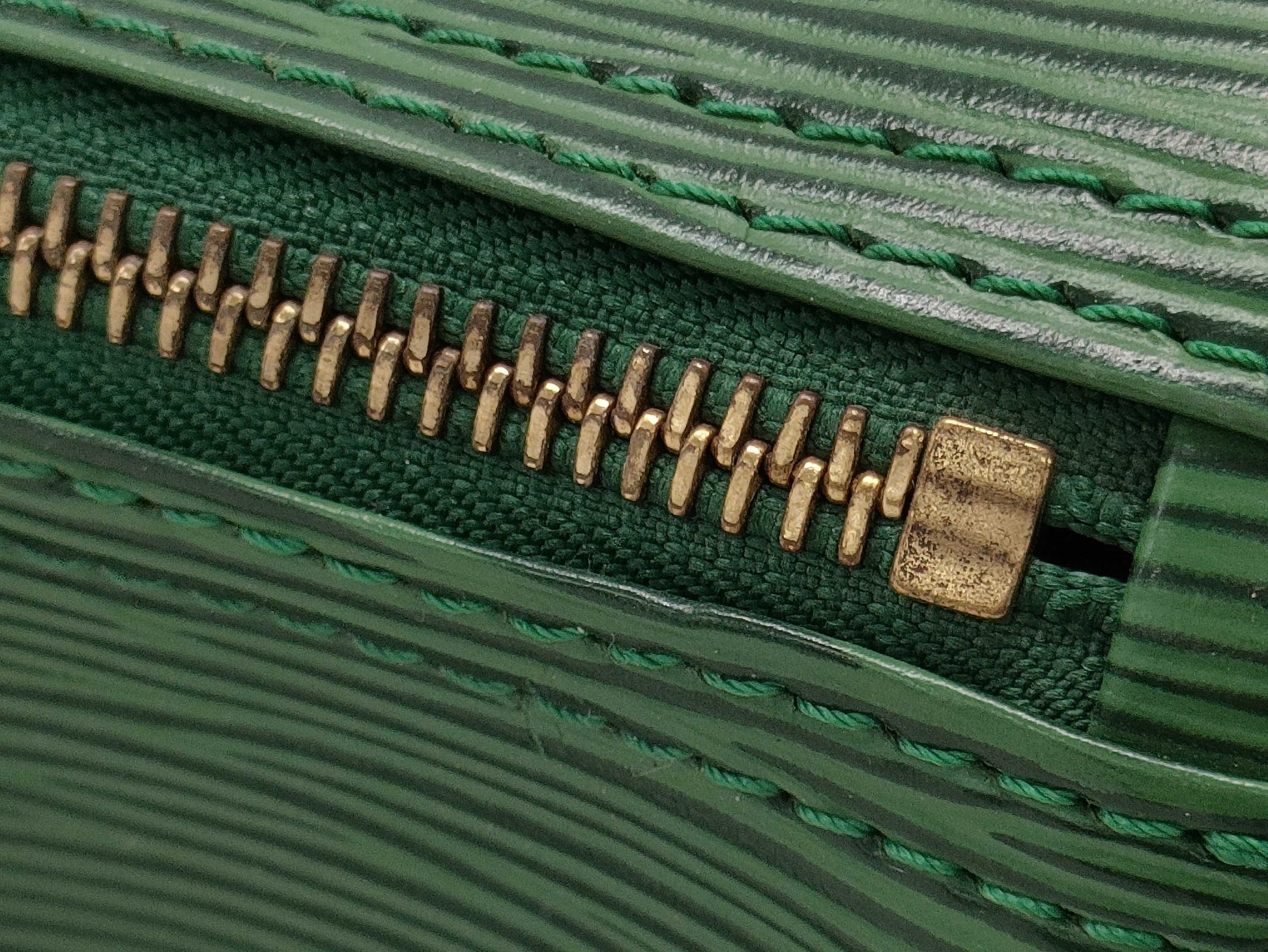 LOUIS VUITTON VI0925 Epi M43014 Speedy 25 Green Handbag