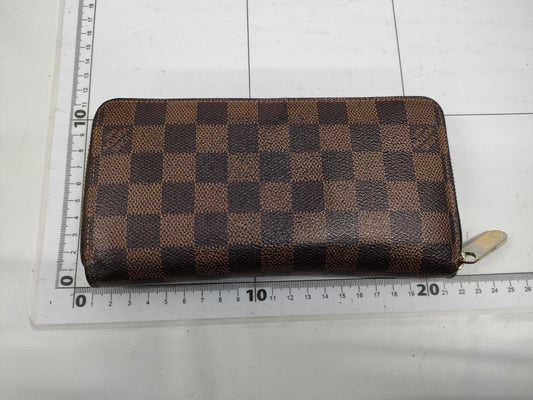 LOUIS VUITTON Damier Zippy Wallet Zipper Broken Wallet