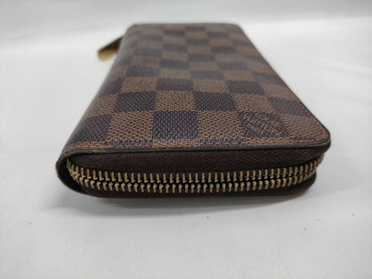 LOUIS VUITTON Damier Zippy Wallet Zipper Broken Wallet