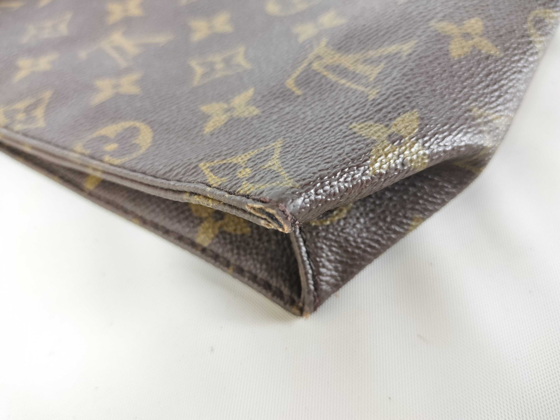 LOUIS VUITTON Unidentified Monogram Poche Toilette 26 Pouch