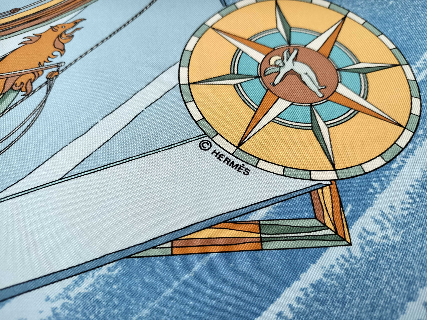 HERMES Carré 90 FACE AU LARGE Scarf