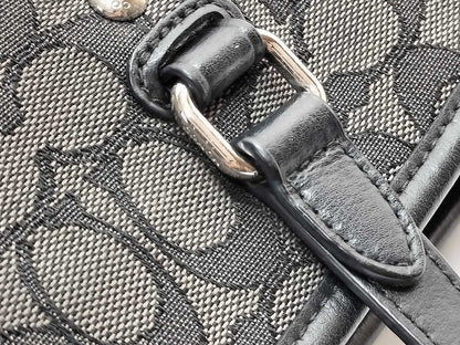 COACH F58282 Signature Canvas Tote Bag