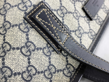 GUCCI GG Supreme 211137 Tote Serial Number 001998 Tote Bag