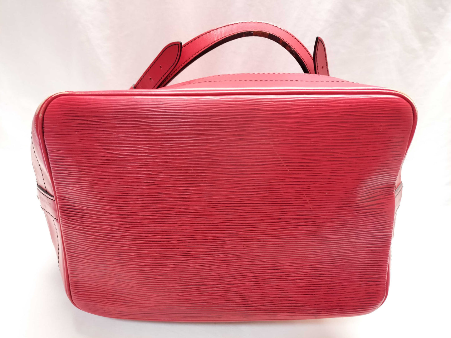 LOUIS VUITTON M44007 Epi Noe Shoulder Bag