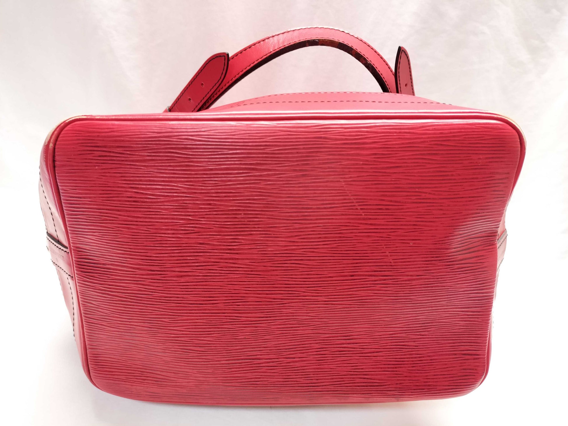 LOUIS VUITTON M44007 Epi Noe Shoulder Bag