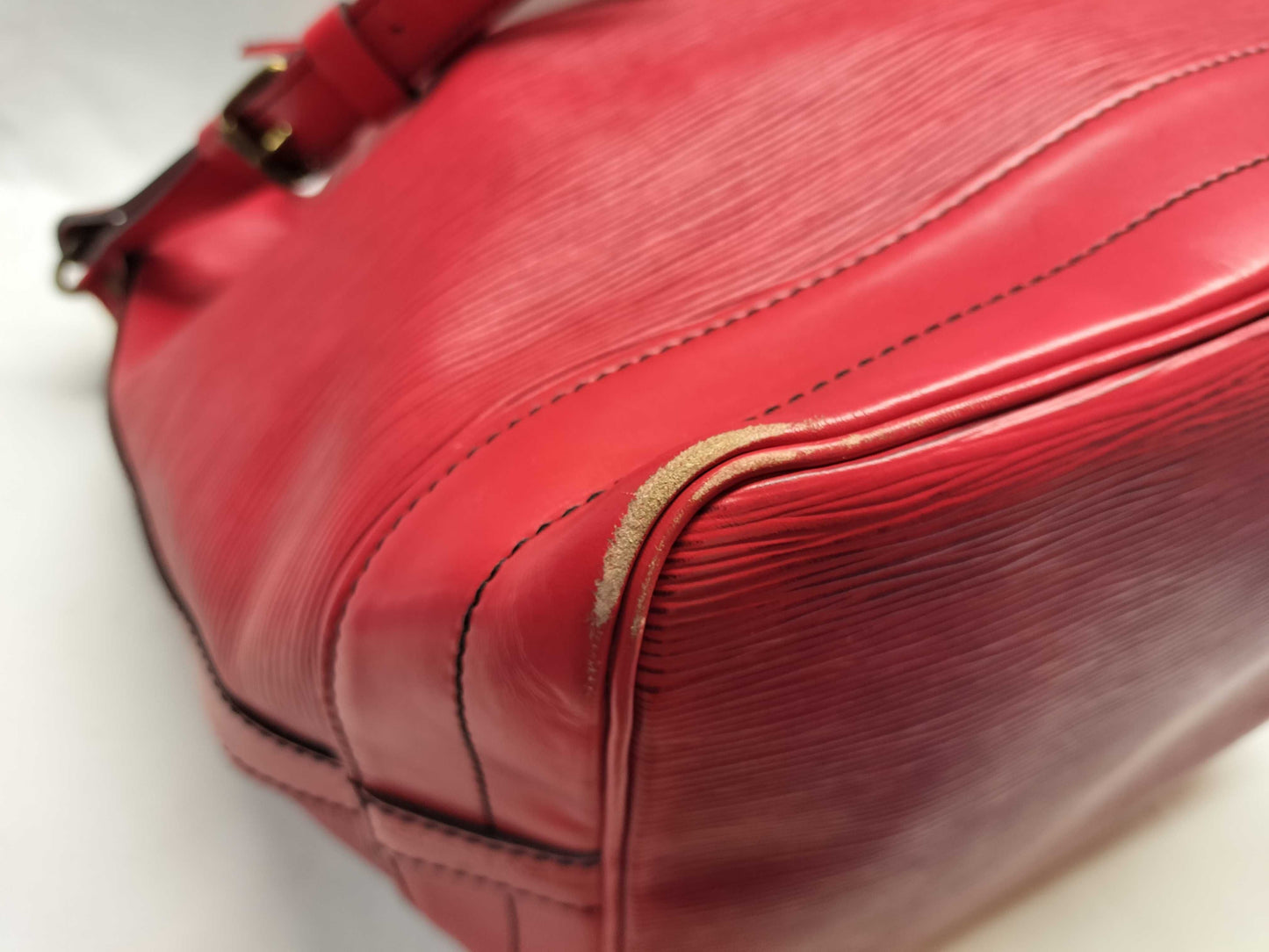 LOUIS VUITTON M44007 Epi Noe Shoulder Bag