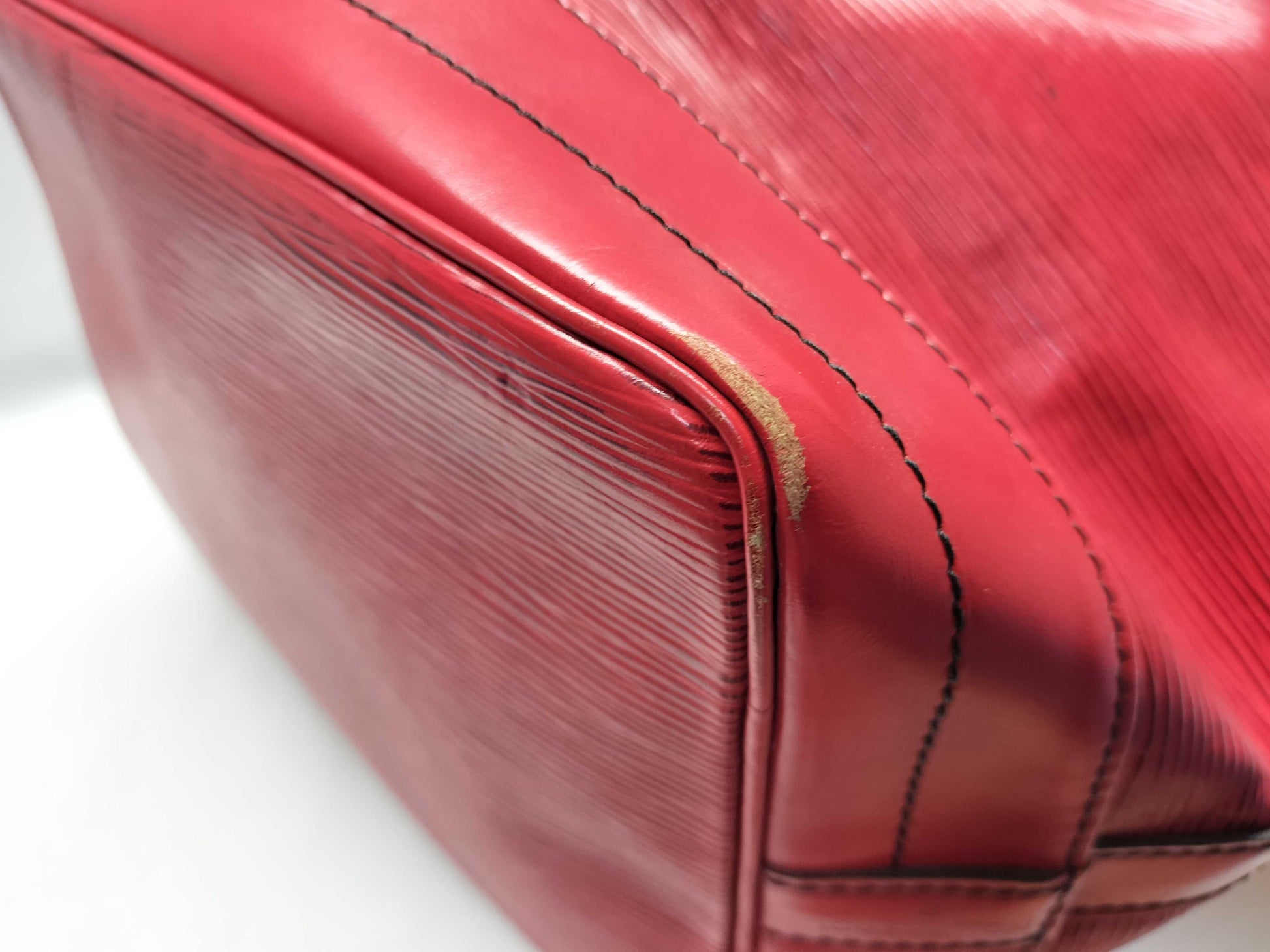 LOUIS VUITTON M44007 Epi Noe Shoulder Bag