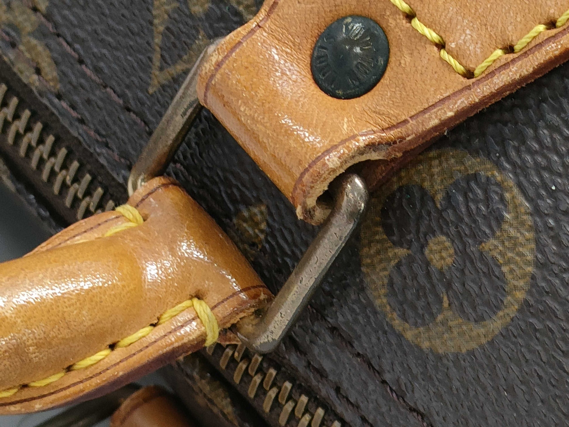 LOUIS VUITTON Speedy 30 Handbag