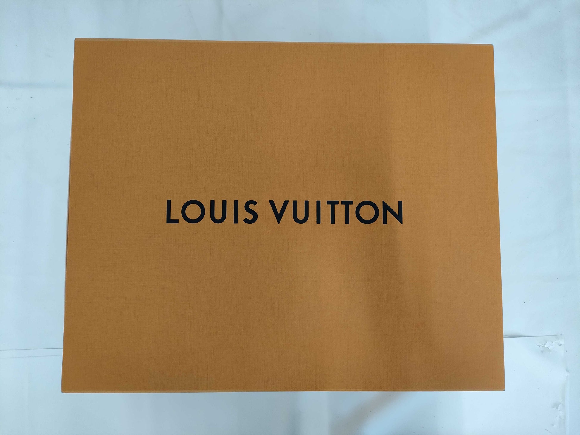 Hermes / Chanel: Empty boxes, paper bags, dust bags, bulk brand empty boxes, bulk brand empty boxes 