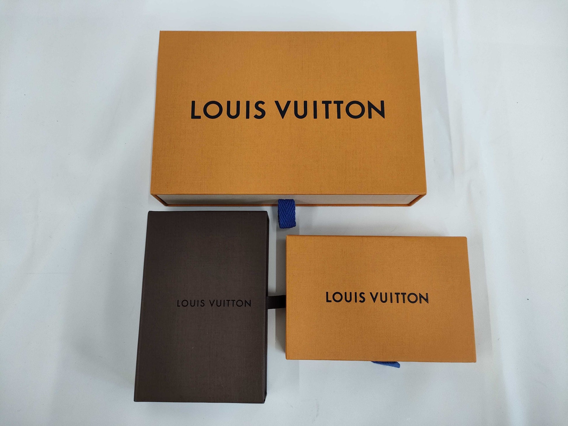 Hermes / Chanel: Empty boxes, paper bags, dust bags, bulk brand empty boxes, bulk brand empty boxes 