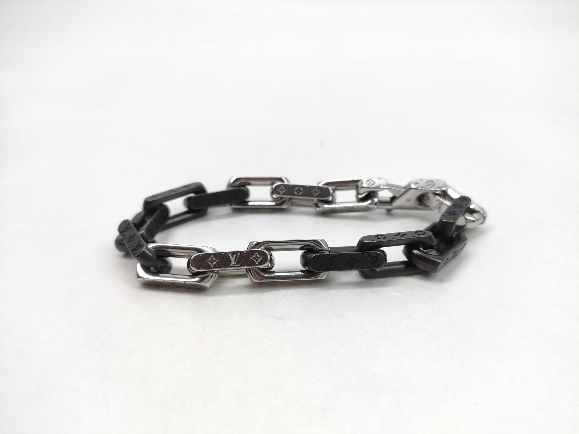 LOUIS VUITTON LE1212 Monogram M00686 Bracelet Bracelet/Bangle