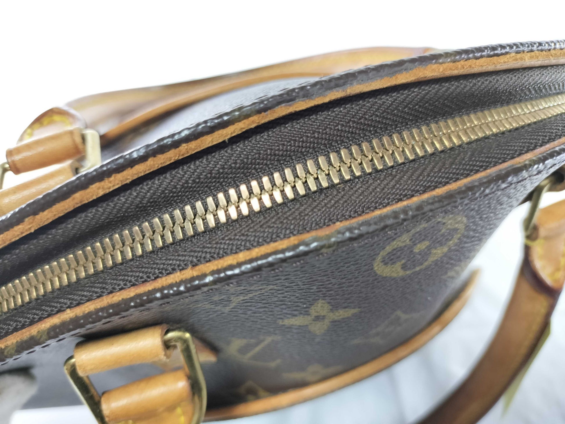 LOUIS VUITTON Monogram Ellipse Handbag